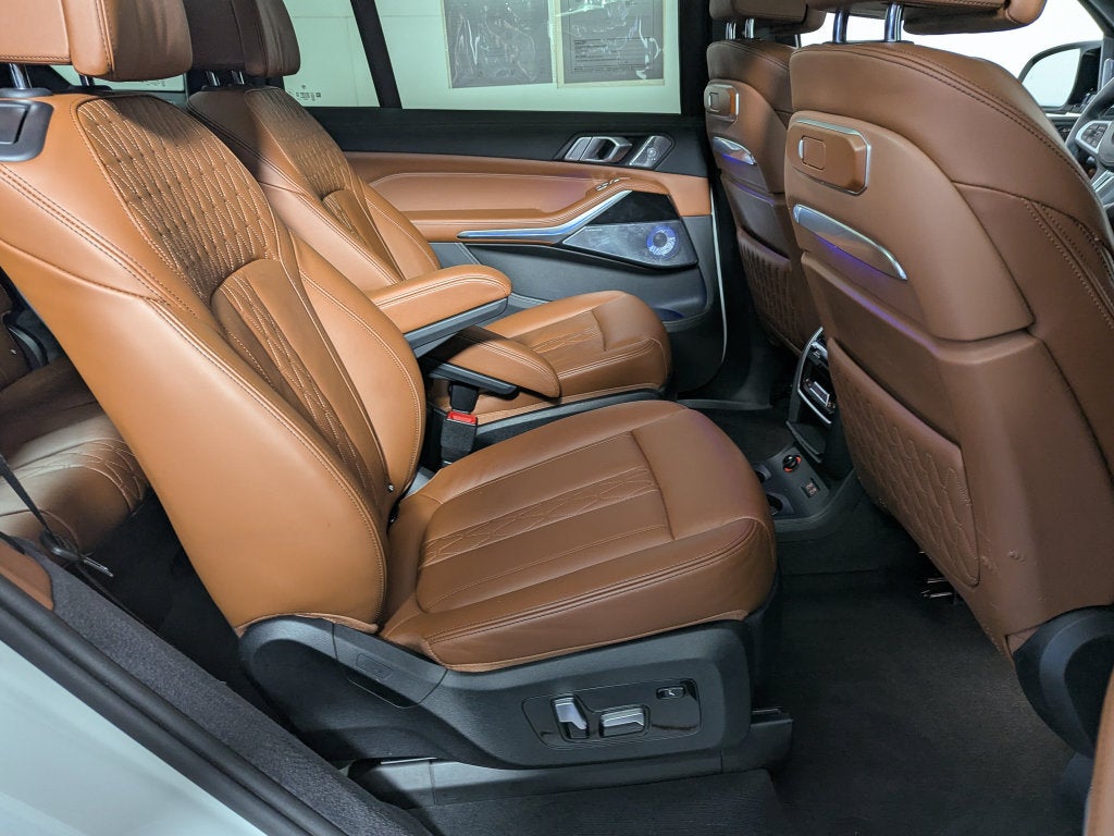 2024 BMW X7 M60i