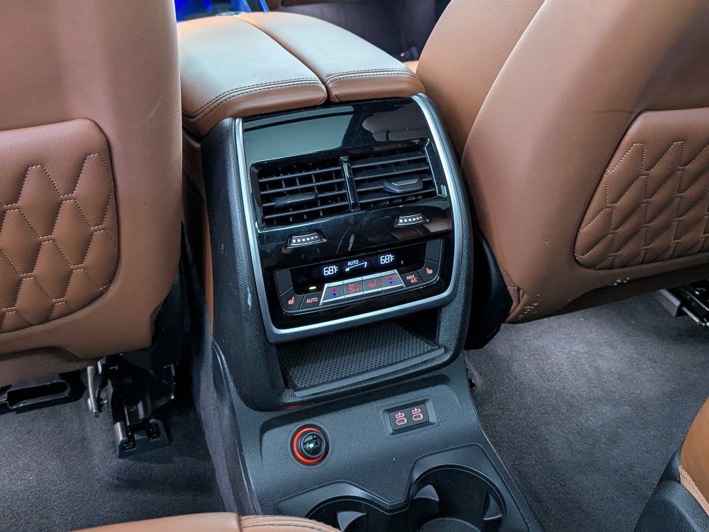 2024 BMW X7 M60i