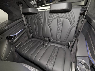2026 BMW X7 M60i