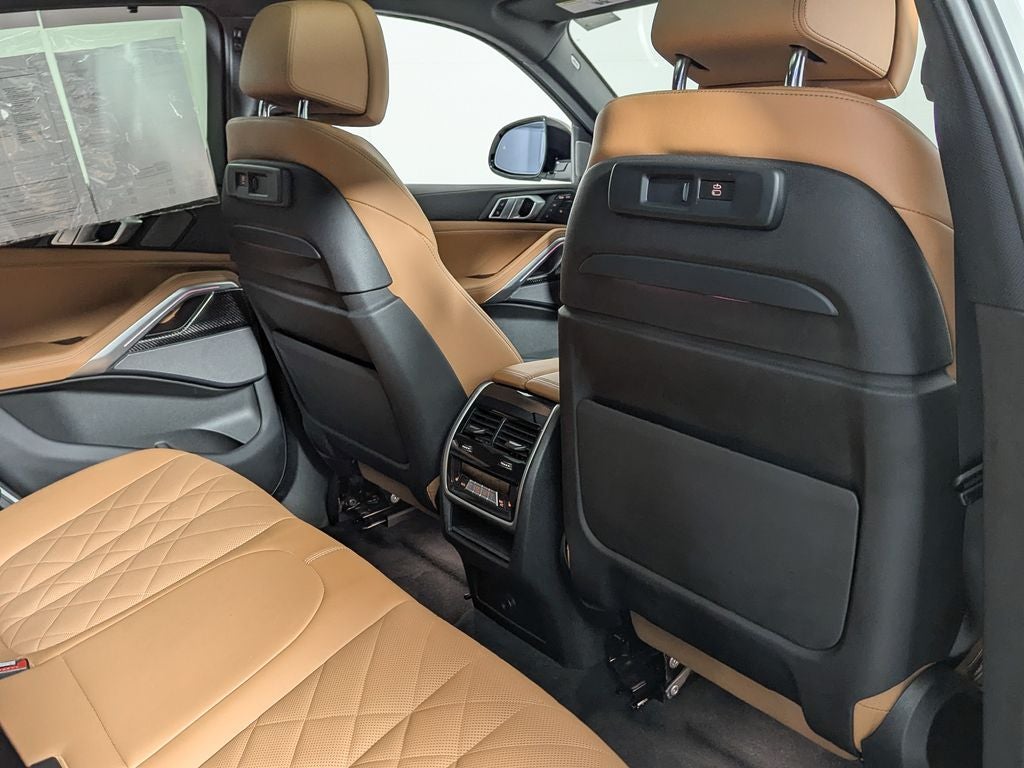 2023 BMW X6 M50i