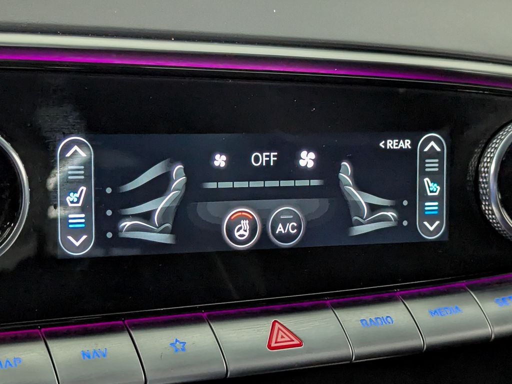 2023 Genesis GV70 2.5T