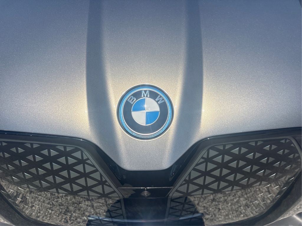 2025 BMW iX xDrive50