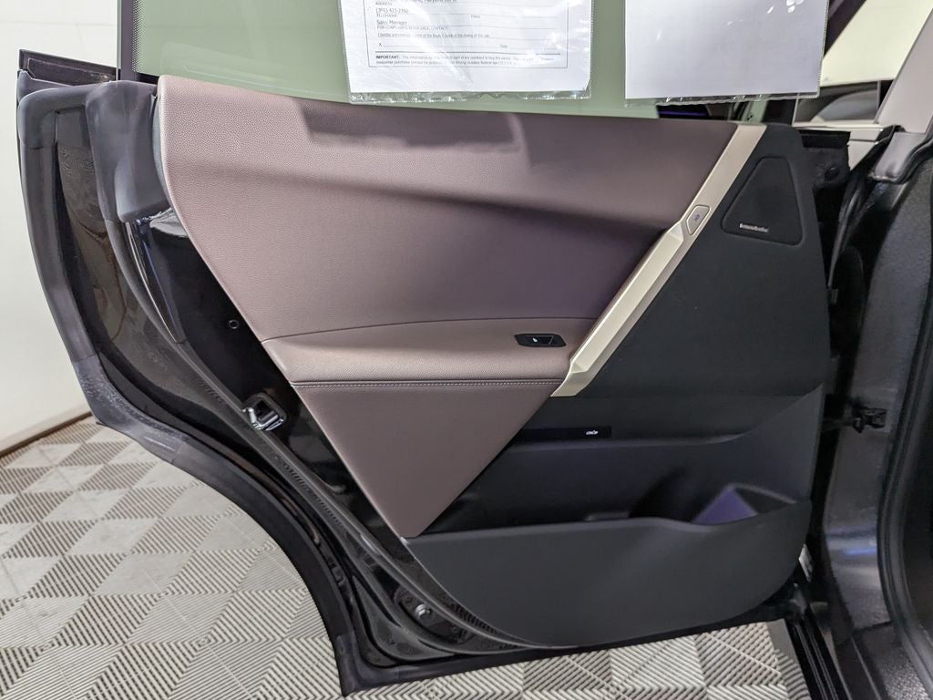2025 BMW iX xDrive50