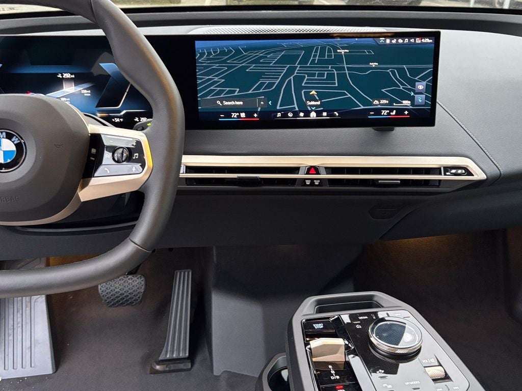 2026 BMW iX xDrive45