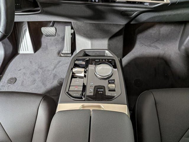 2026 BMW iX xDrive60