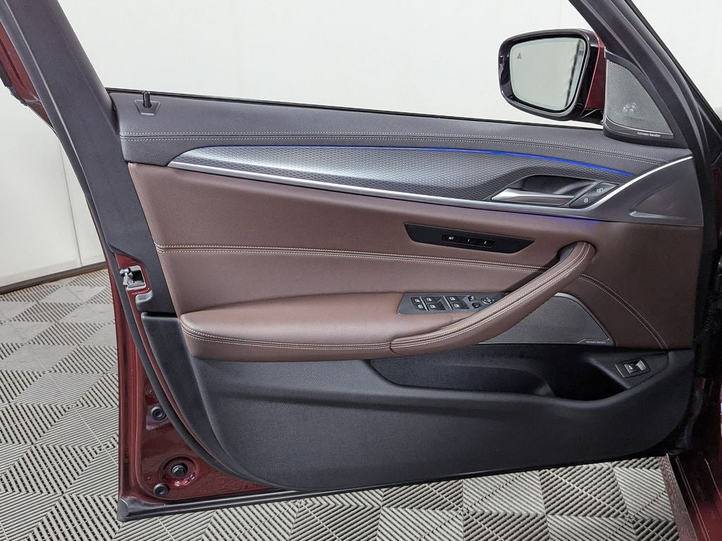 2021 BMW 5 Series M550i xDrive