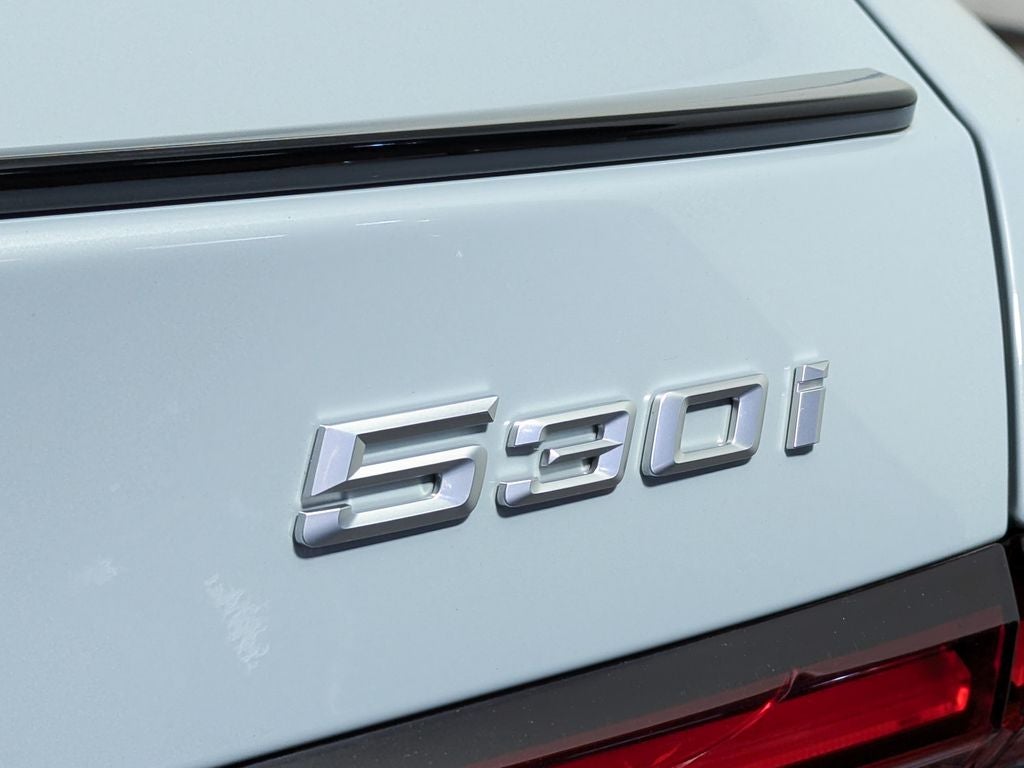 2024 BMW 5 Series 530i