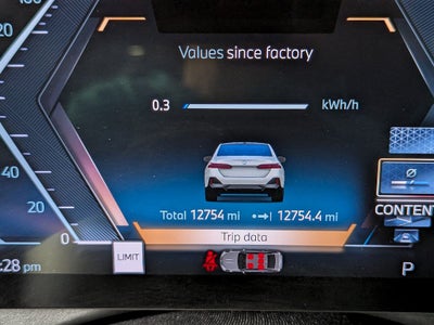 2025 BMW i5 xDrive40 xDrive40
