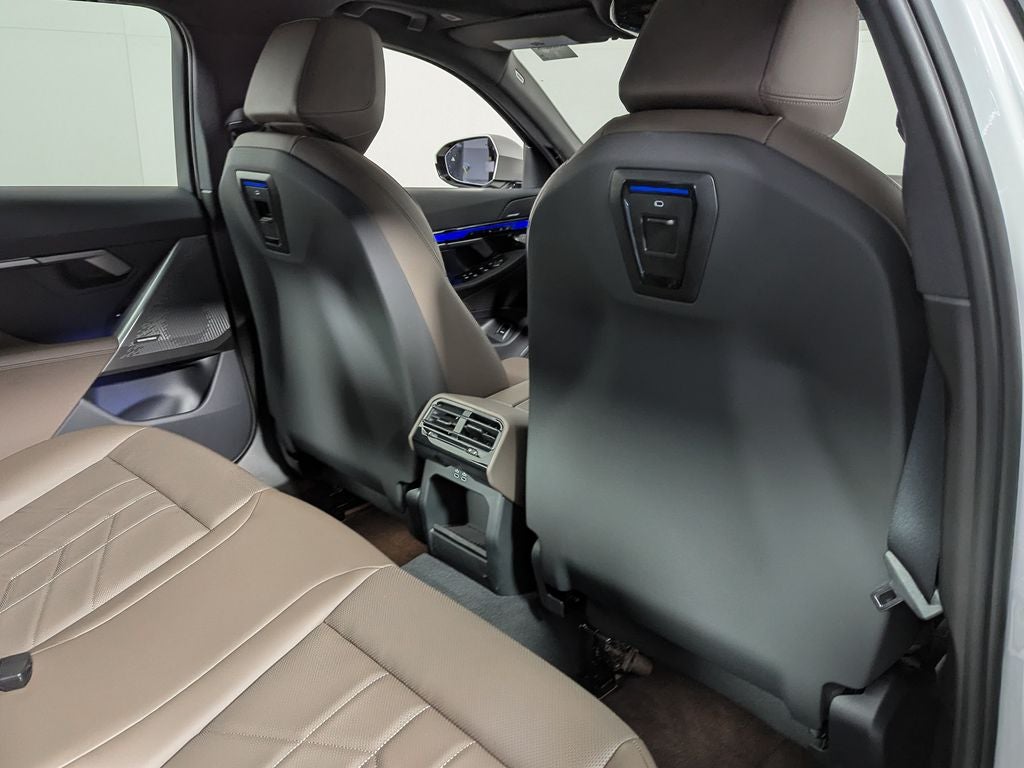 2025 BMW i5 xDrive40 xDrive40