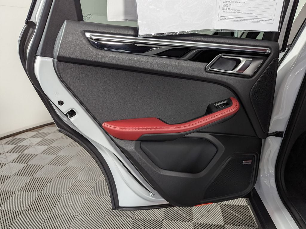 2024 Porsche Macan Base