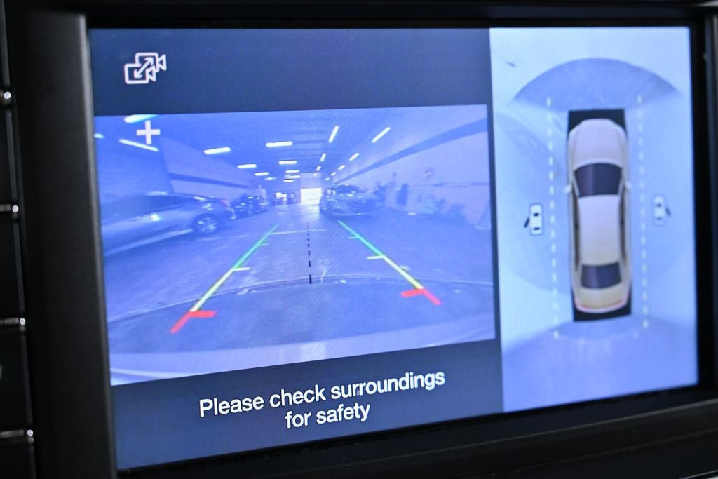 2017 Lincoln Continental Base