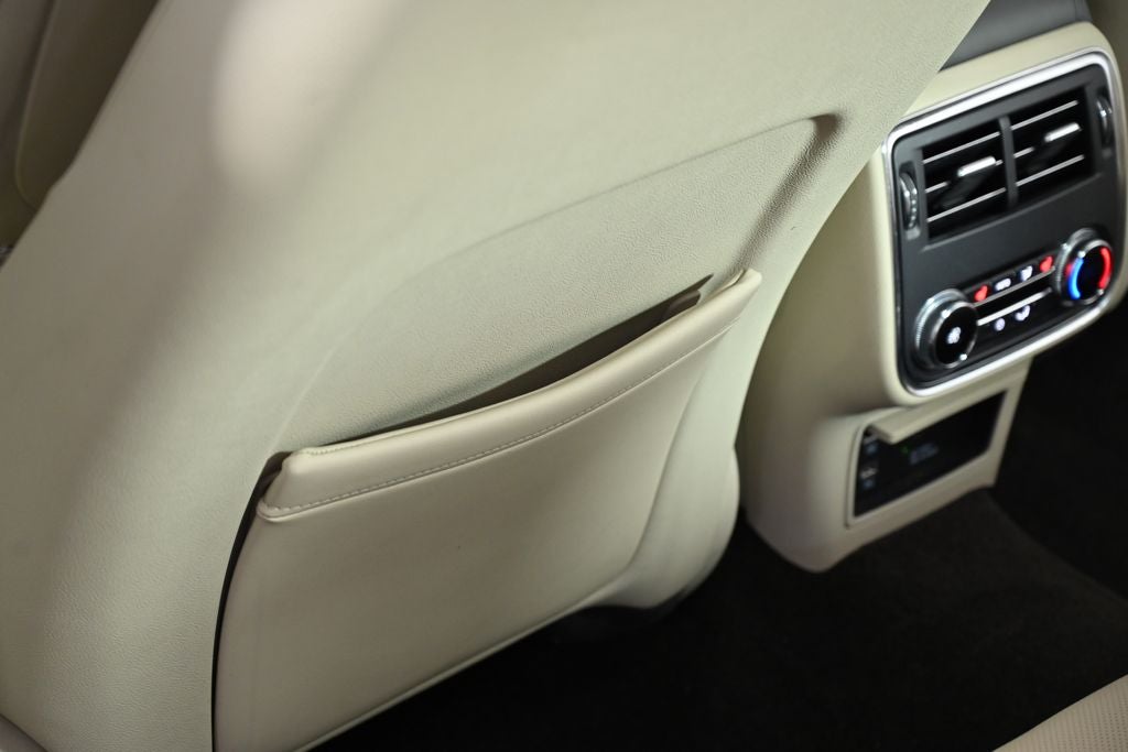 2017 Lincoln Continental Base