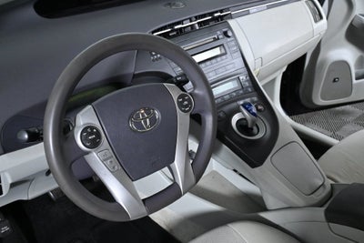 2010 Toyota Prius III
