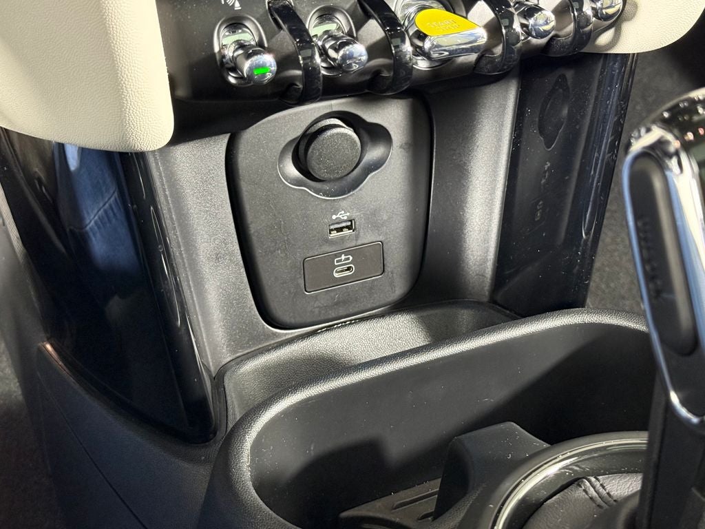 2024 MINI Cooper SE Electric Cooper SE