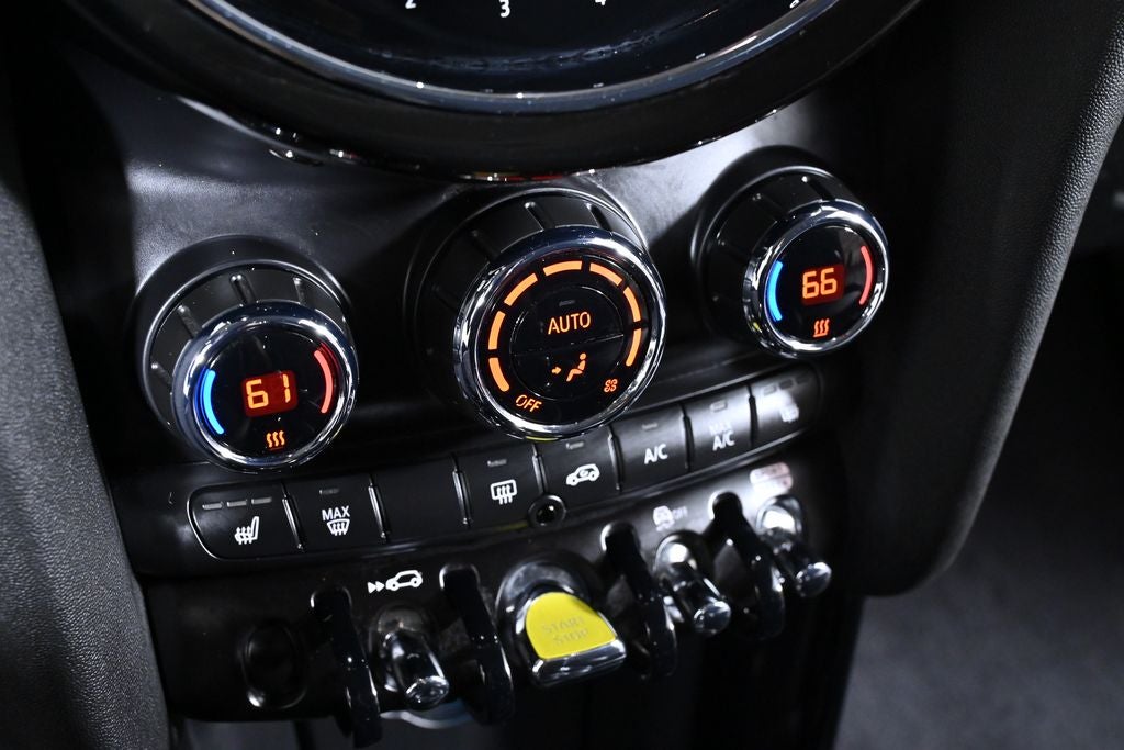 2023 MINI Cooper Cooper SE Signature