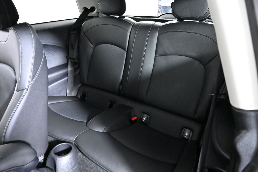 2023 MINI Cooper Cooper SE Signature