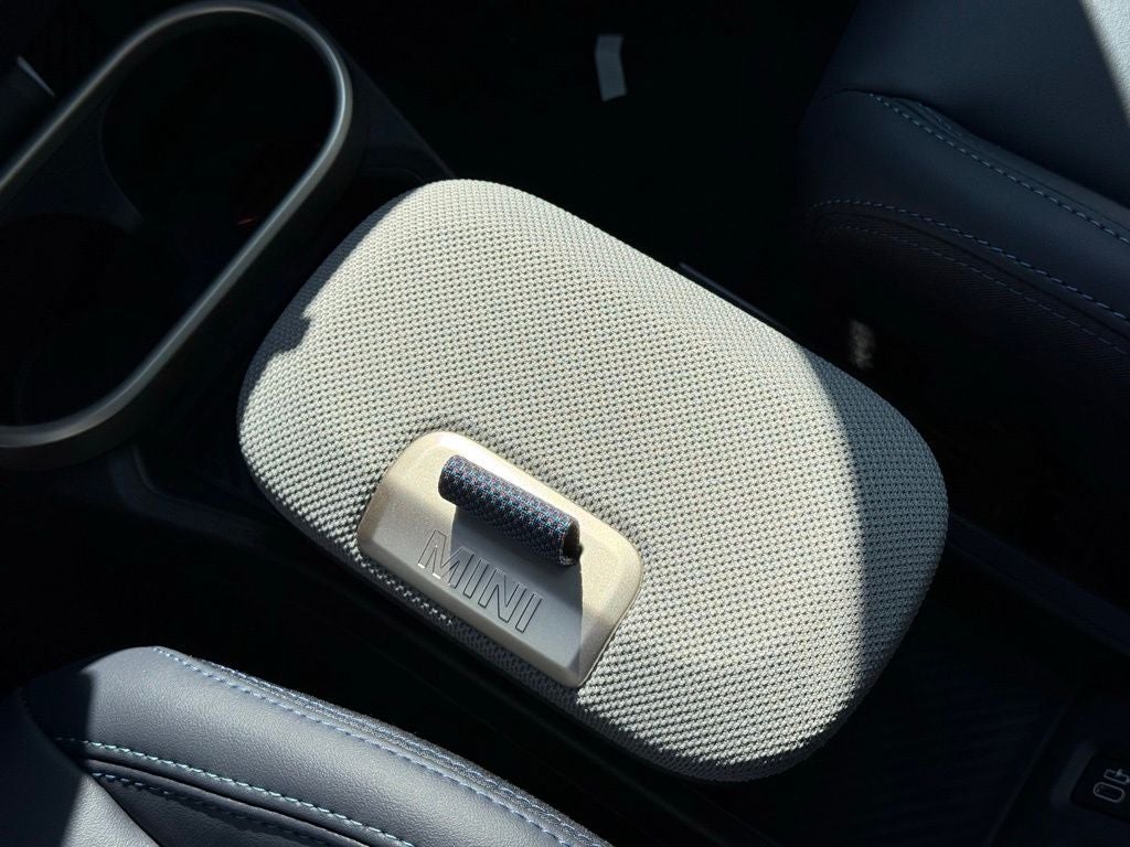 2026 MINI 2 DOOR SIGNATURE PLUS