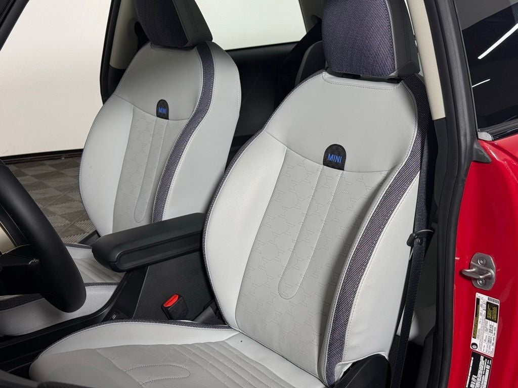 2025 MINI Cooper Signature Plus