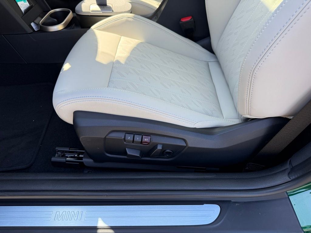 2026 MINI 2 DOOR ICONIC