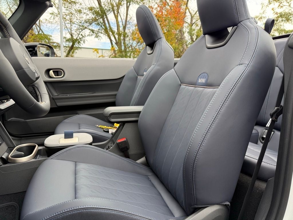 2026 MINI CONVERTIBLE ICONIC