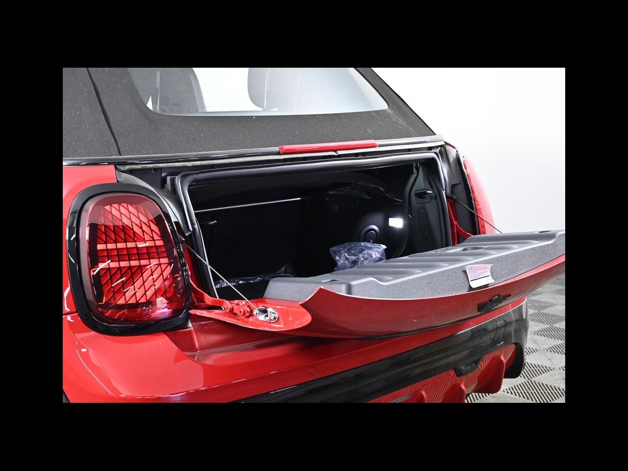 2026 MINI CONVERTIBLE ICONIC