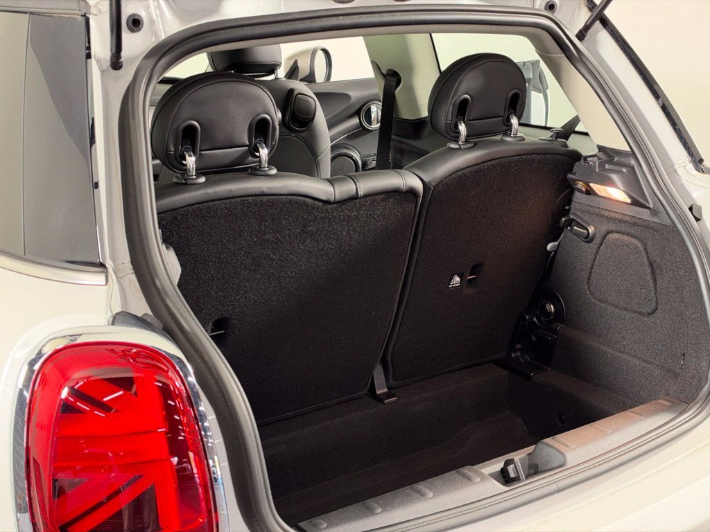 2024 MINI HARDTOP 2 DOOR Base