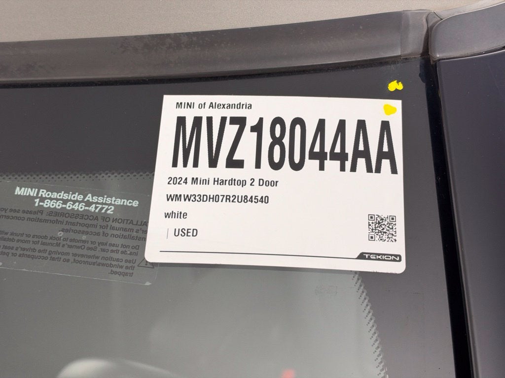 2024 MINI HARDTOP 2 DOOR Base