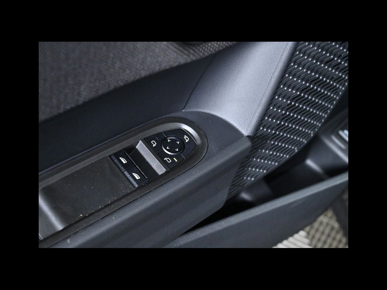 2026 MINI 2 DOOR ICONIC