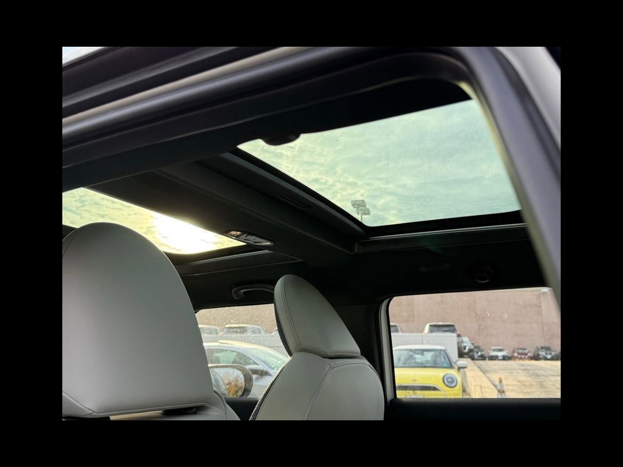 2026 MINI 4 DOOR ICONIC