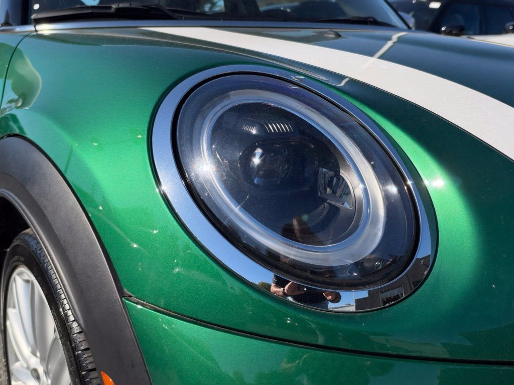 2024 MINI HARDTOP 4 DOOR Base