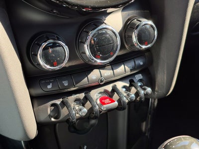 2024 MINI HARDTOP 4 DOOR Base