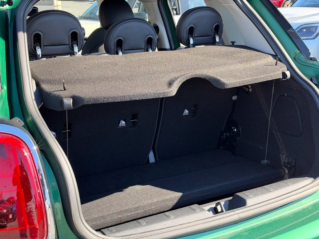 2024 MINI HARDTOP 4 DOOR Base