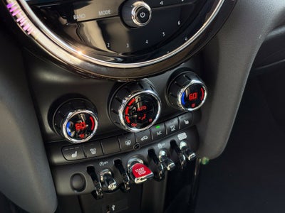 2024 MINI HARDTOP 4 DOOR Base