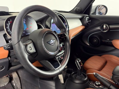 2024 MINI HARDTOP 4 DOOR Base