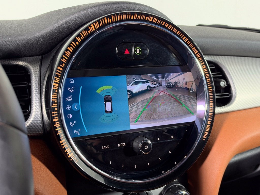 2024 MINI HARDTOP 4 DOOR Base