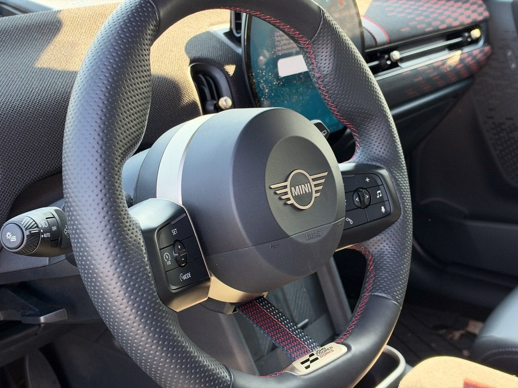 2025 MINI HARDTOP 4 DOOR Base