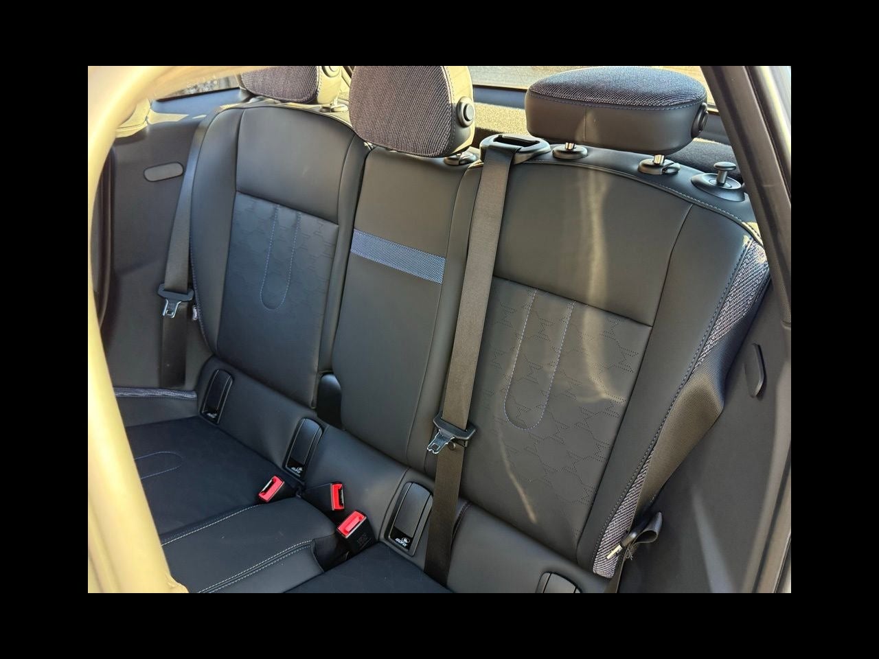 2026 MINI 4 DOOR ICONIC