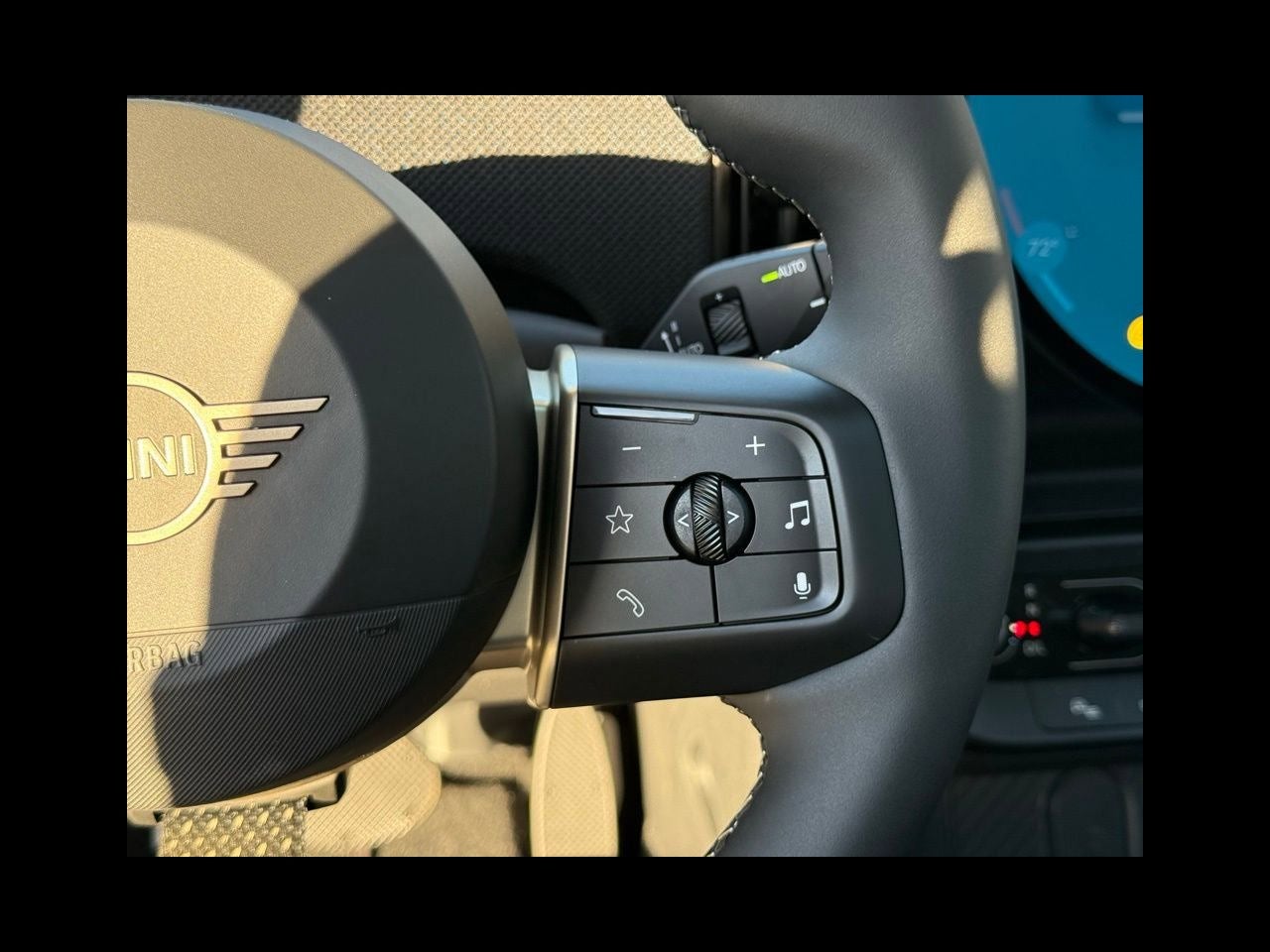 2026 MINI 4 DOOR ICONIC