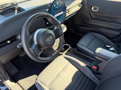 2025 MINI HARDTOP 4 DOOR Base