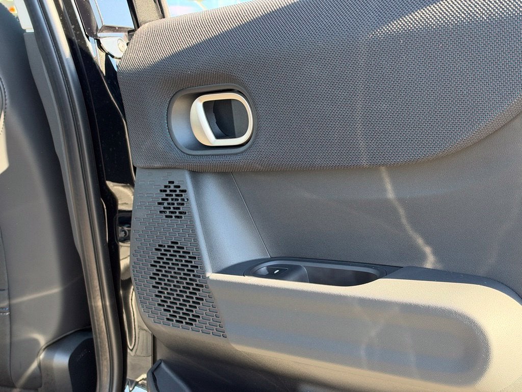 2025 MINI HARDTOP 4 DOOR Base