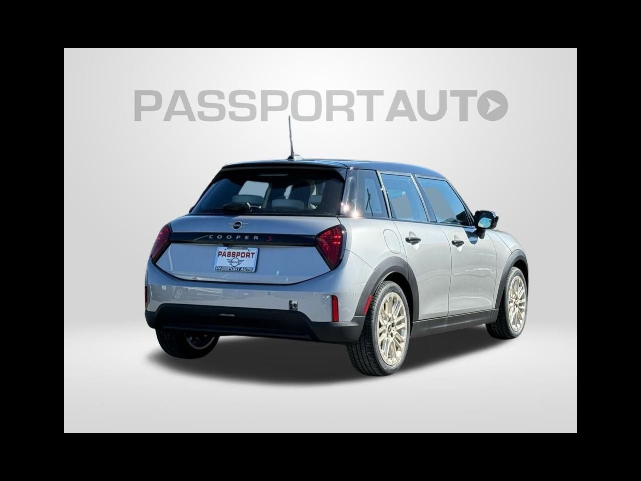 2026 MINI 4 DOOR ICONIC