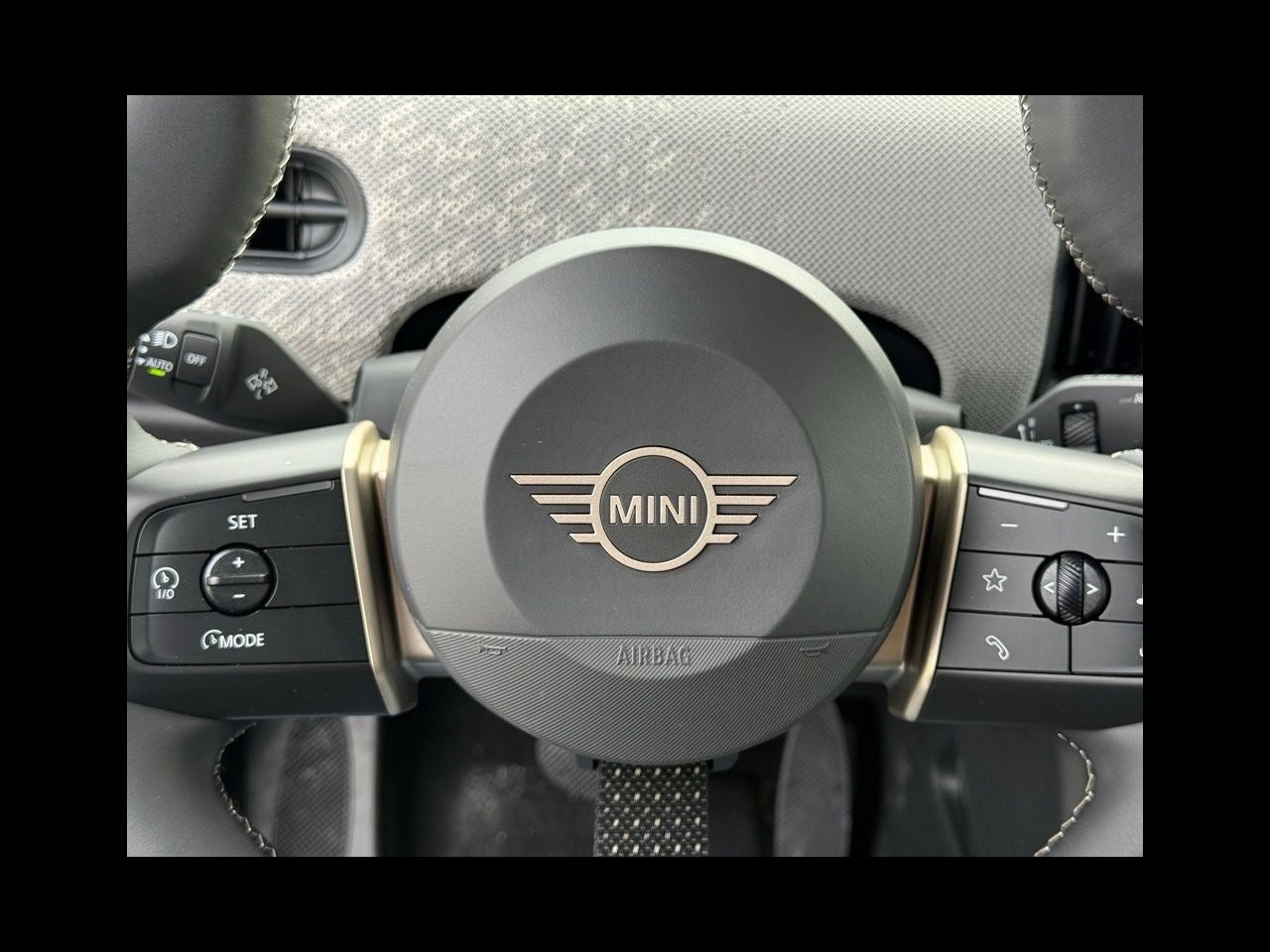 2026 MINI 4 DOOR ICONIC