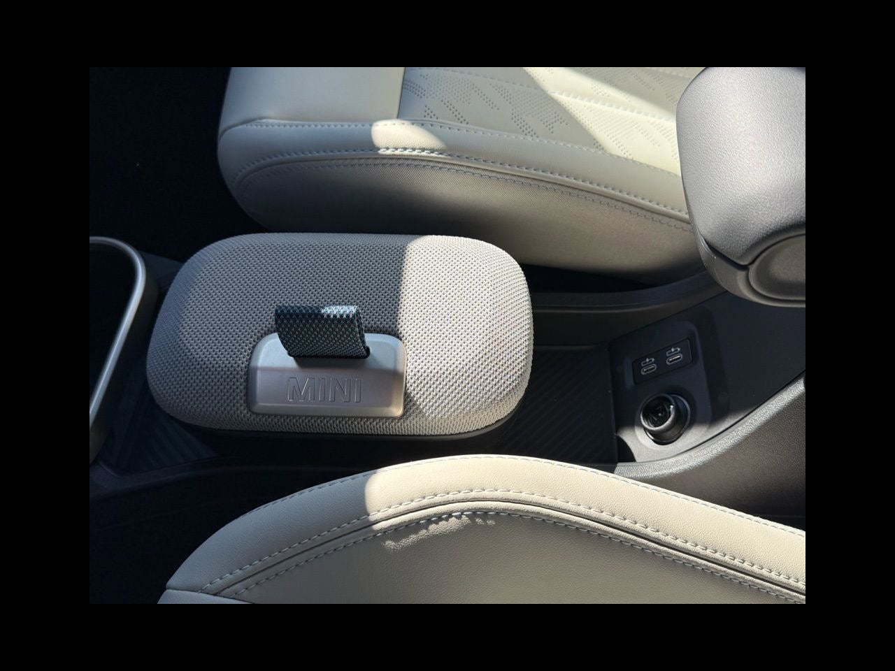 2026 MINI 4 DOOR ICONIC