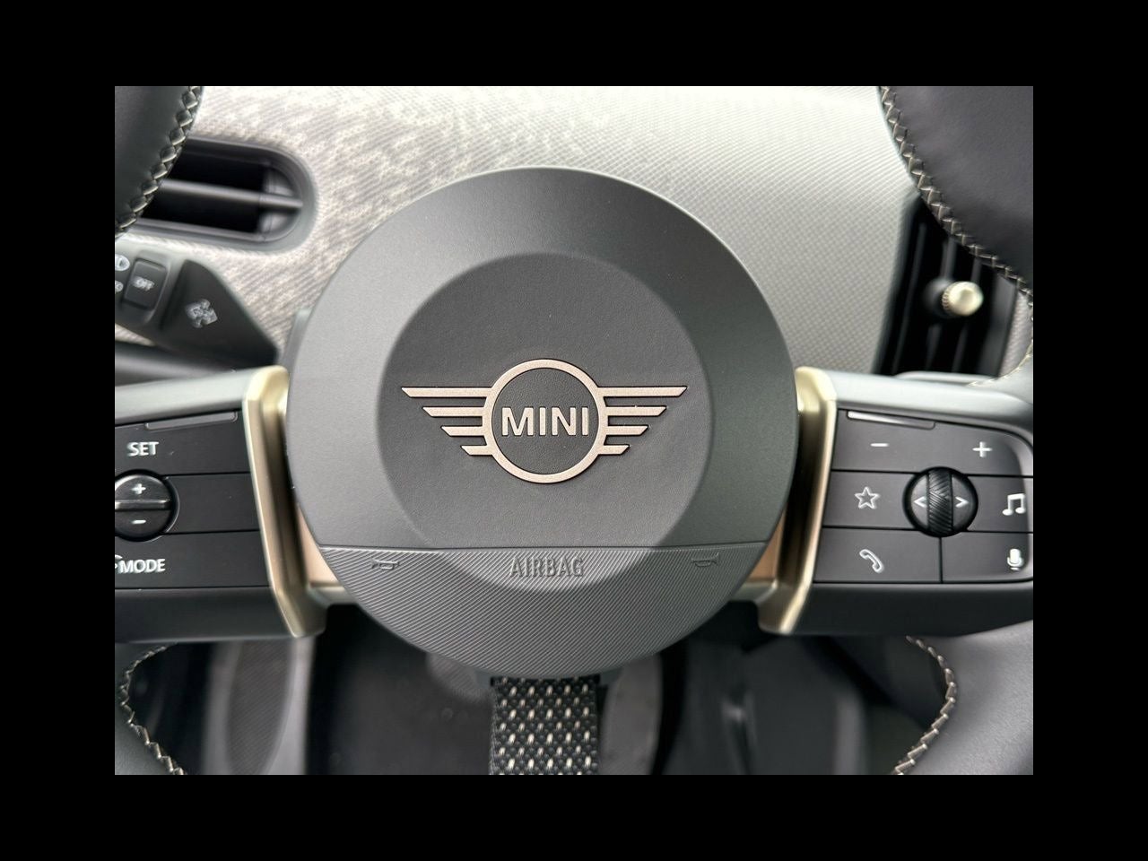 2026 MINI 4 DOOR ICONIC