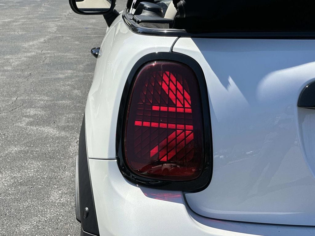 2026 MINI CONVERTIBLE ICONIC