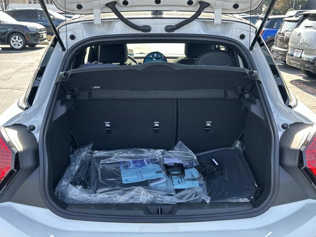 2026 MINI 4 DOOR SIGNATURE PLUS