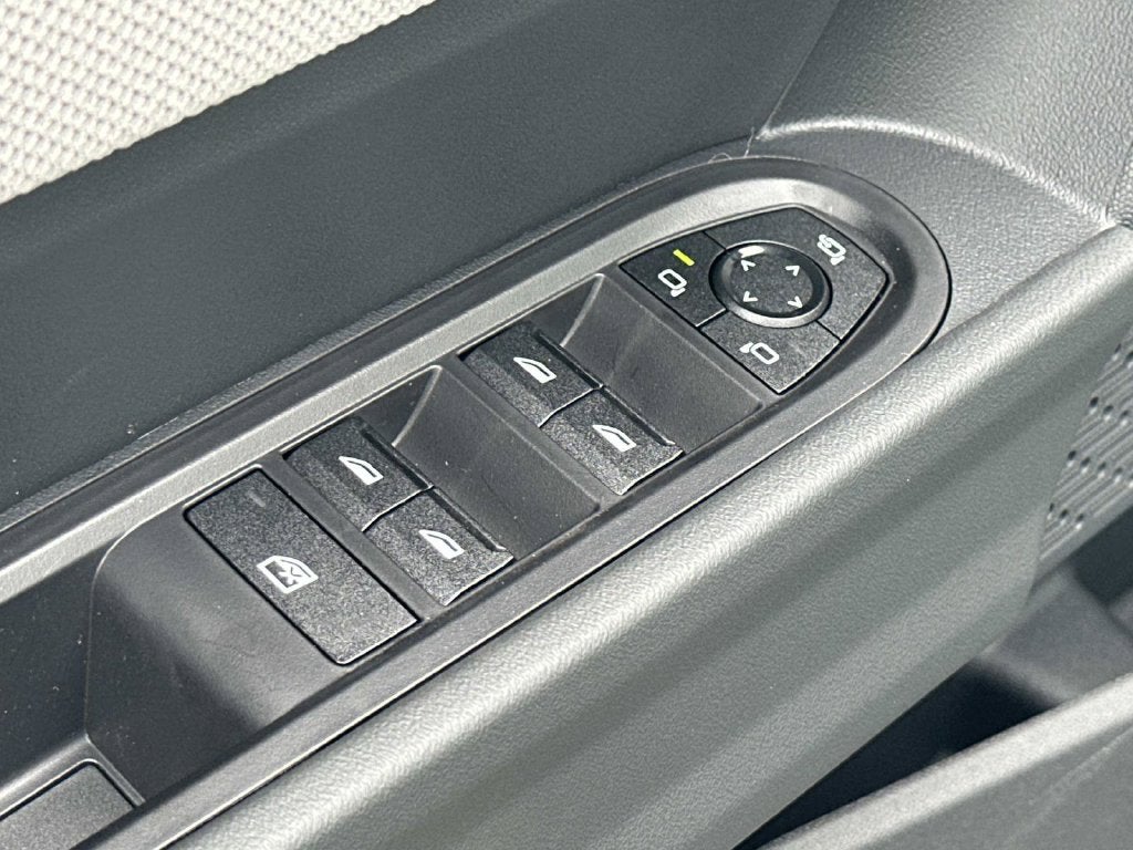 2027 MINI Cooper C Hardtop 4 Door Signature Plus