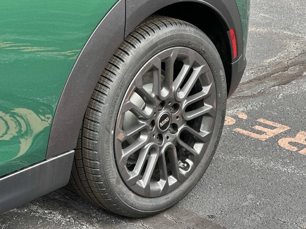 2027 MINI Cooper C Hardtop 4 Door Signature Plus
