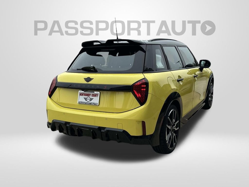 2026 MINI 4 Door Cooper S Iconic