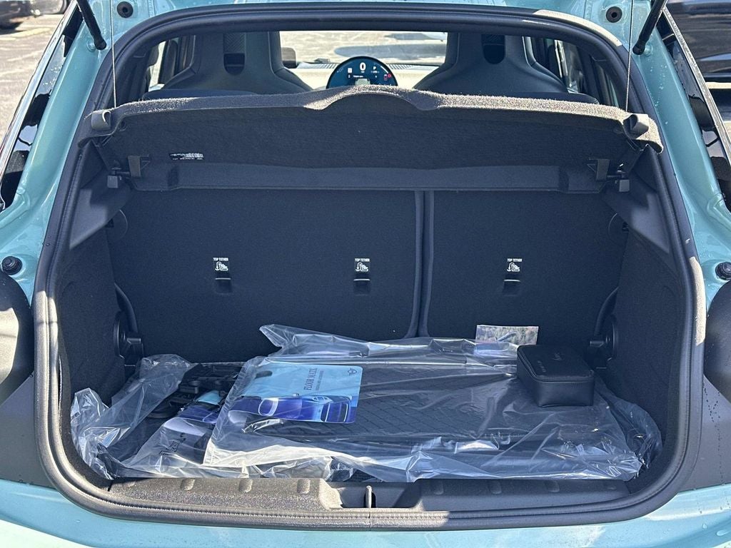 2026 MINI 4 DOOR ICONIC